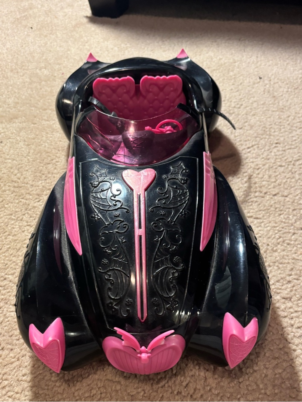 Monster high dracumobile draculaura car